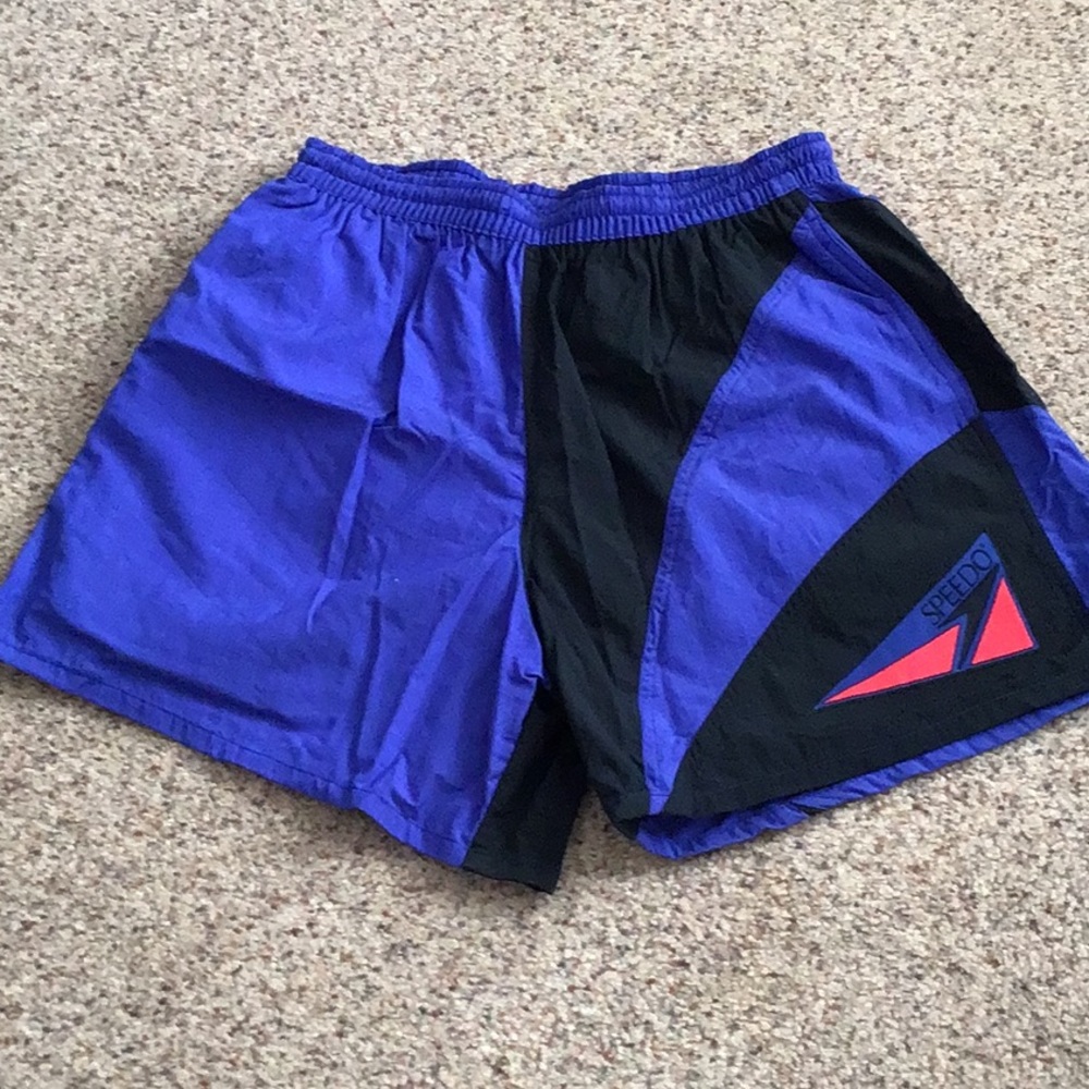 Men’s swimming trunks